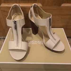Michael Kors Berkley Sandal, Size 8.5